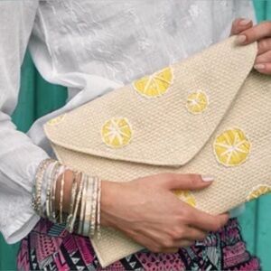 NWOT Mango Lemon Embroidered Raffia Envelope Clutch — Trending Summer Accessory